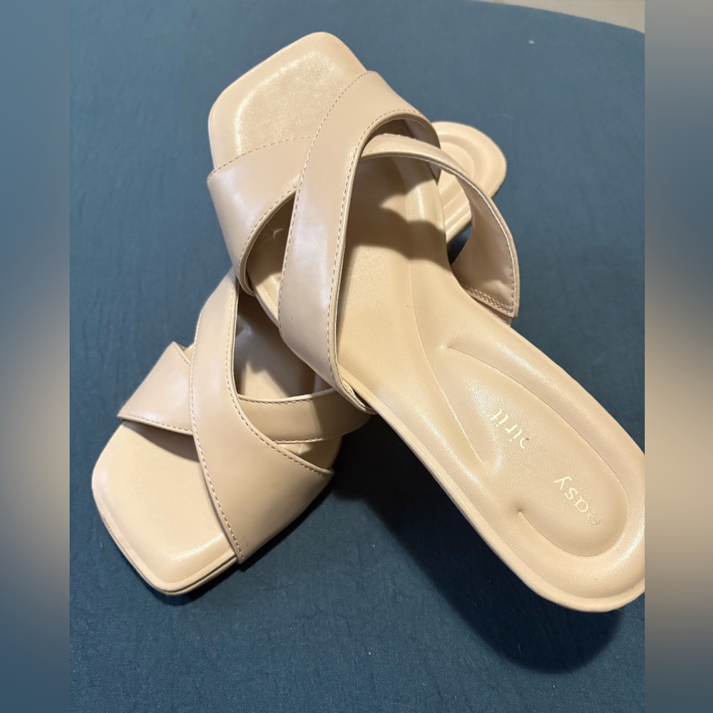 💛 EASY SPIRIT- HEELS 💛